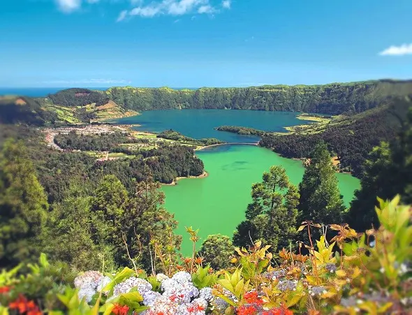 Sete Cidades in São Miguel, one of the most beautiful areas for nature, lakes, viewpoints, and quiet stays