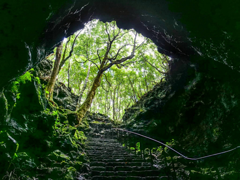 Gruta das Torres - Como visitar esta linda gruta no Pico
