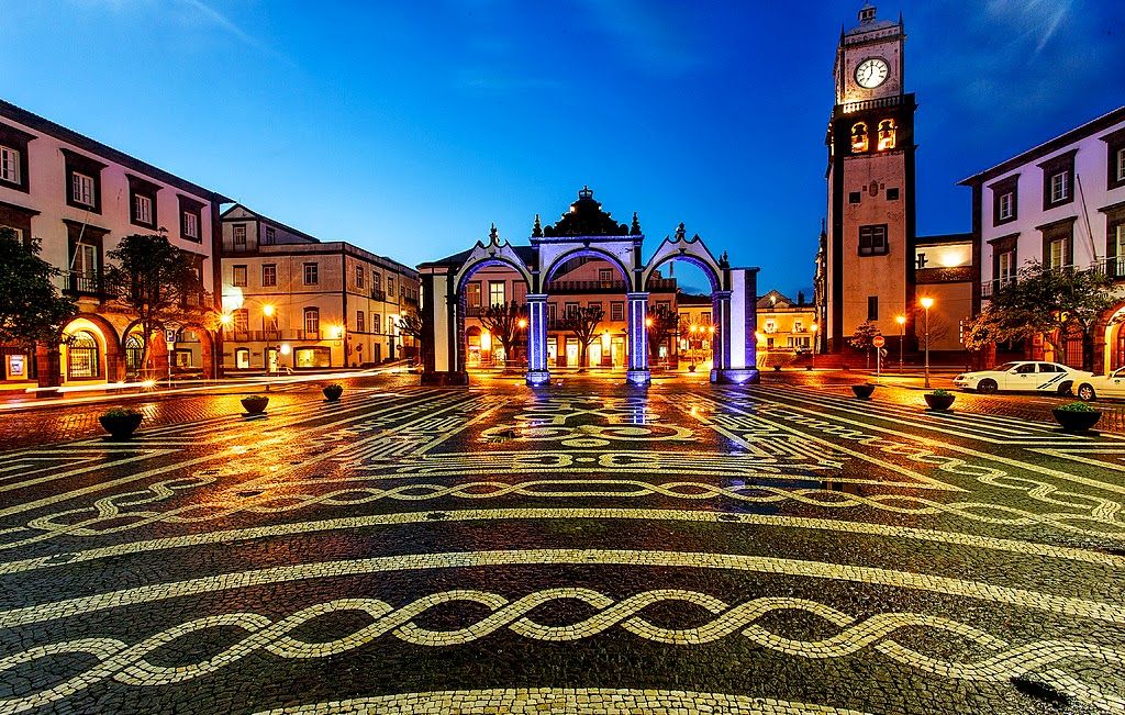 Ponta Delgada in São Miguel, the most practical area to stay without a car or with easy access to restaurants and the marina