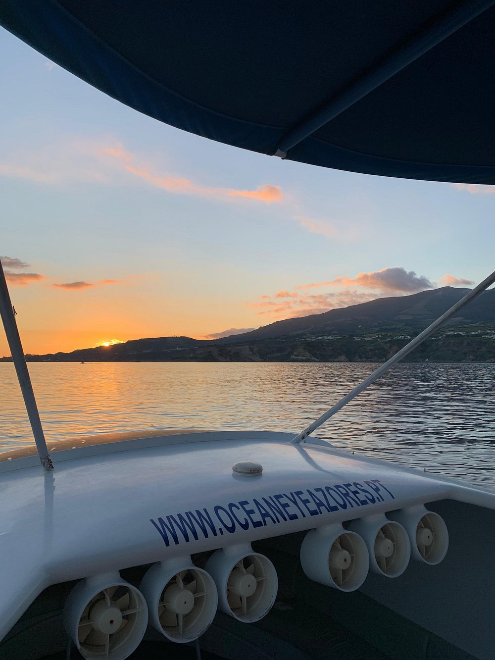 OceanEye Azores — passeio de barco ao pôr do sol em Vila Franca do Campo