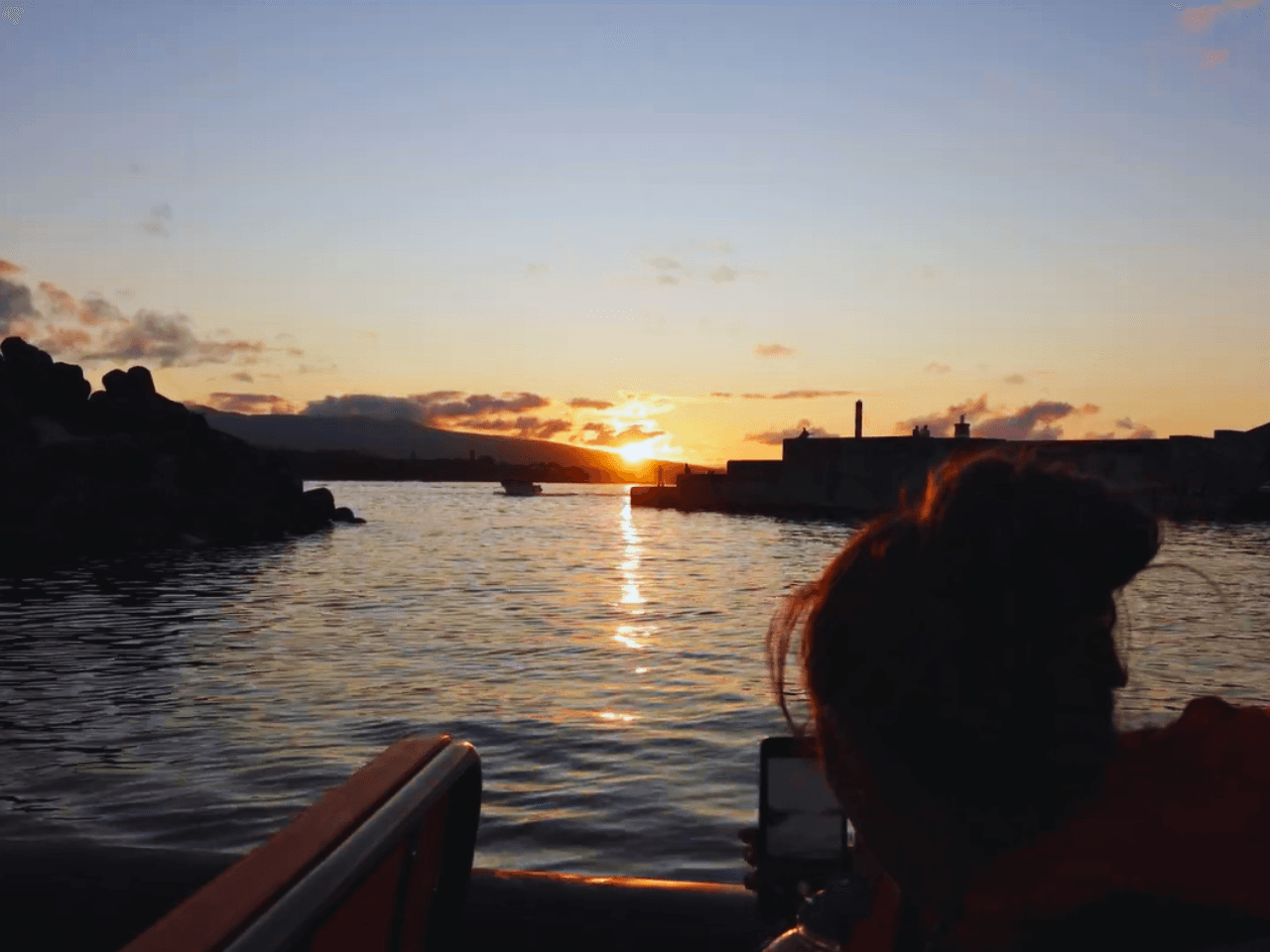 AG Expeditions — passeio de barco ao pôr do sol em São Miguel