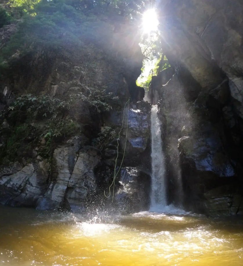 Azorean Active Blueberry — canyoning adventure em São Miguel