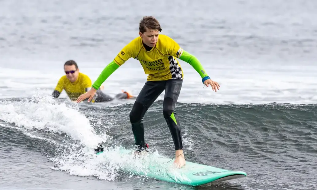 Aula de surf em São Miguel