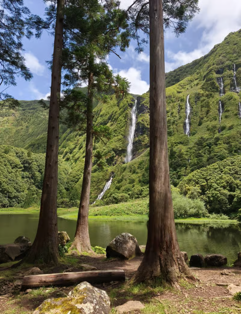 Zagaia Flores — tour terrestre na ilha das Flores